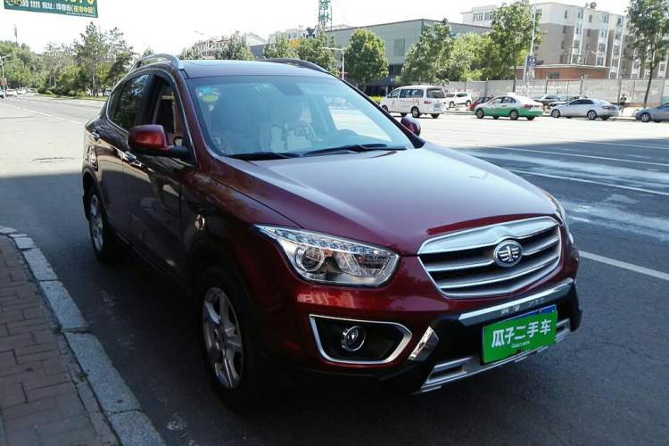 Used Bestune X80 2013 2.0L manual luxury version