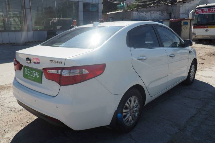 Used Kia K2 2012 Sedan 1.4L MT GL Commemorative Edition
