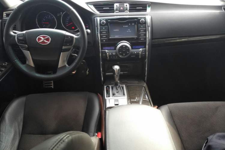 Used Toyota Reiz 2013 2.5V Shangrui Edition Center Console