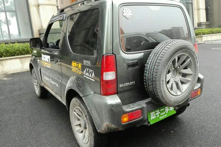 Used Suzuki Jimny 2015 1.3 MT JLX Navigation Edition
