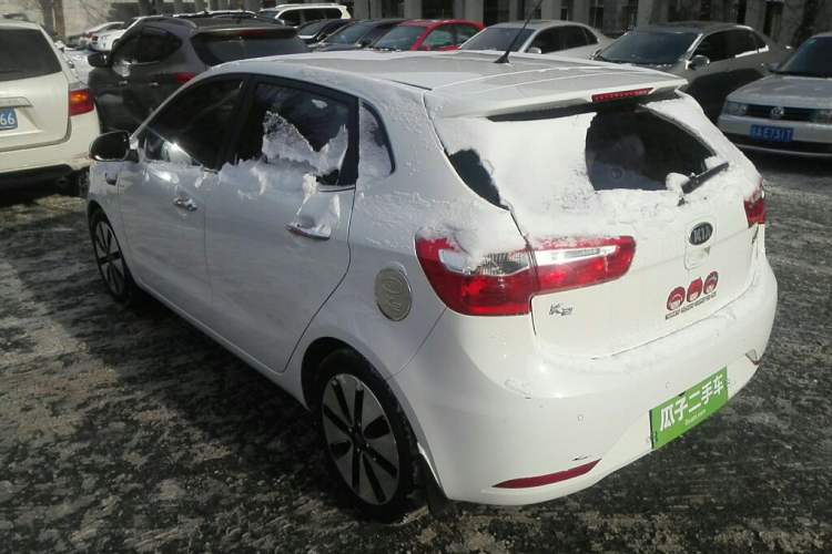 Used Kia K2 2015 Hatchback 1.4L AT GLS Cool Edition
