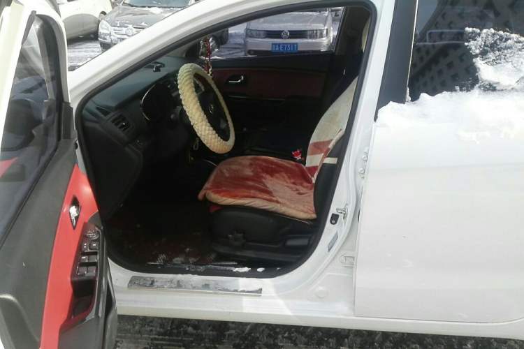 Used Kia K2 2015 Hatchback 1.4L AT GLS Cool Edition
