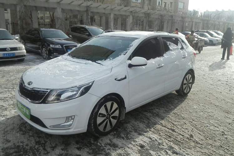 Used Kia K2 2015 Hatchback 1.4L AT GLS Cool Edition
