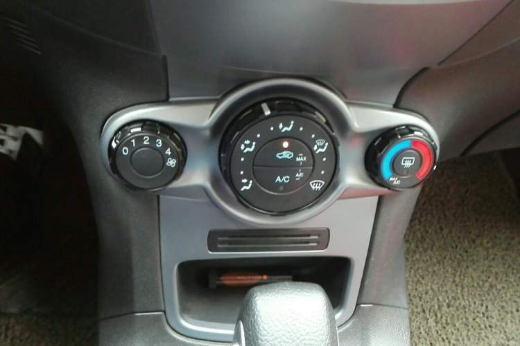 Used Ford Fiesta 2013 Hatchback 1.5L Automatic Fashion Edition