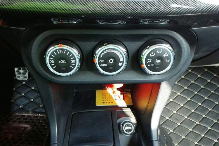 Used Mitsubishi Lancer EX 2013 Xinyuan Edition 2.0L Manual Comfort Model
