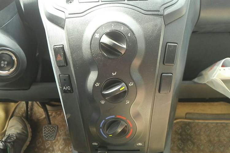 Used BYD F0 2012 1.0L XuanKu Trim

