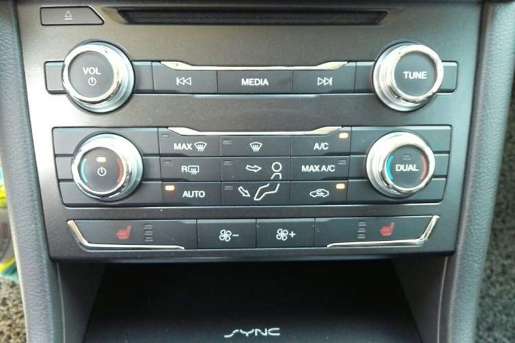 Used Ford Taurus 2016 EcoBoost 180 Luxury Model
