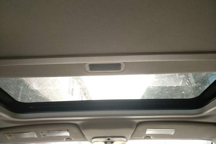 Used Jeep Compass 2011 2.4L 4WD 70th Anniversary Limited Edition Headliner