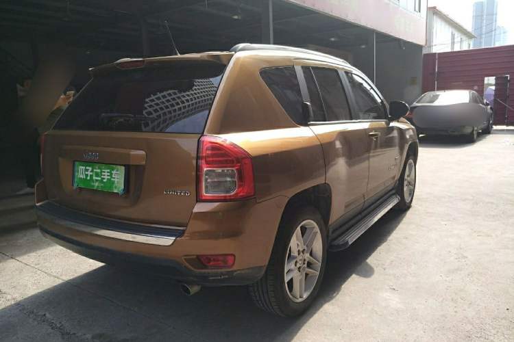 Used Jeep Compass 2011 2.4L 4WD 70th Anniversary Limited Edition Rear Right 45 Deg