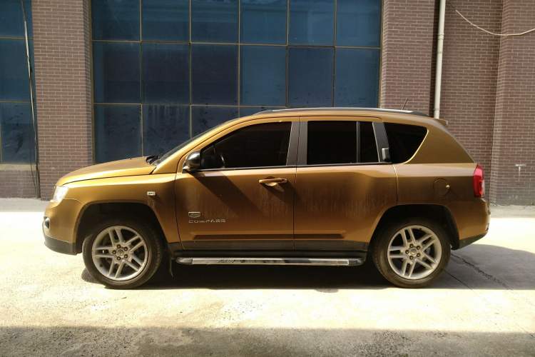 Used Jeep Compass 2011 2.4L 4WD 70th Anniversary Limited Edition Left Side