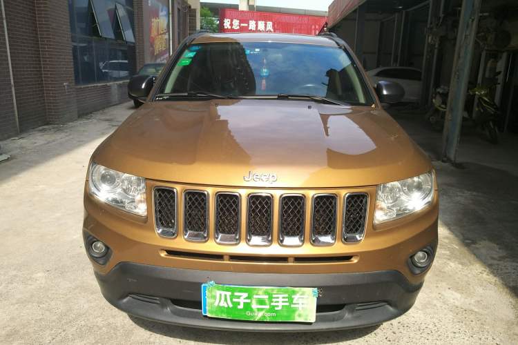 Used Jeep Compass 2011 2.4L 4WD 70th Anniversary Limited Edition Front