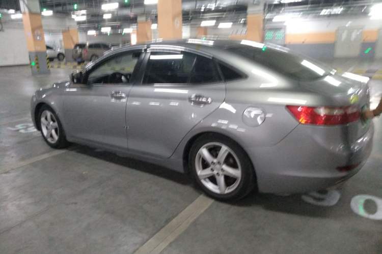 Used Bestune B70 2014 2.0L manual luxury version