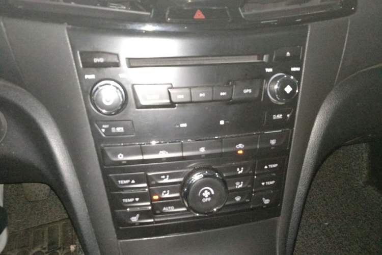 Used Bestune B70 2014 2.0L manual luxury version