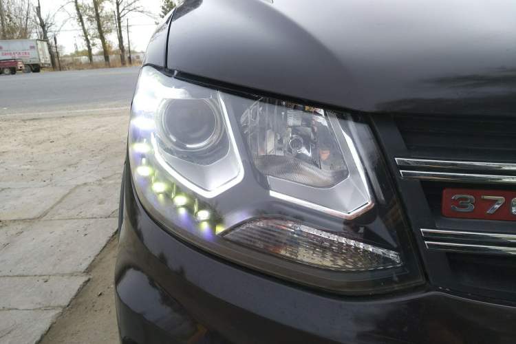 Used Dongfeng Xiaokang 370 2016 1.5L Manual Elite Home Edition 7-Seater
