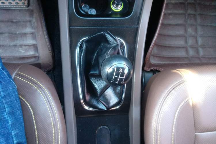 Used FAW Senya S80 2015 1.5L Manual 5-Seater Luxury Edition
