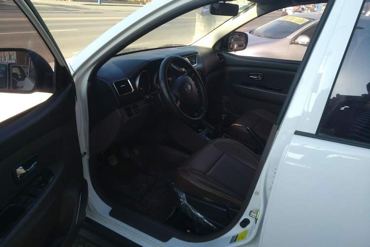 Used FAW Senya S80 2015 1.5L Manual 5-Seater Luxury Edition
