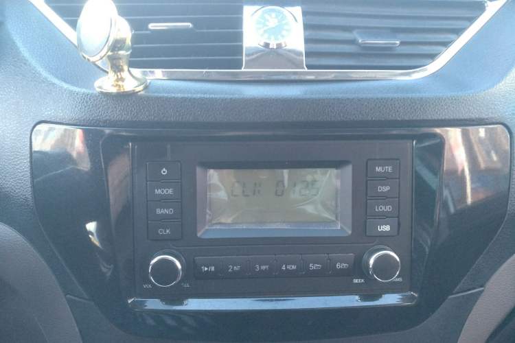 Used FAW Senya S80 2015 1.5L Manual 5-Seater Luxury Edition
