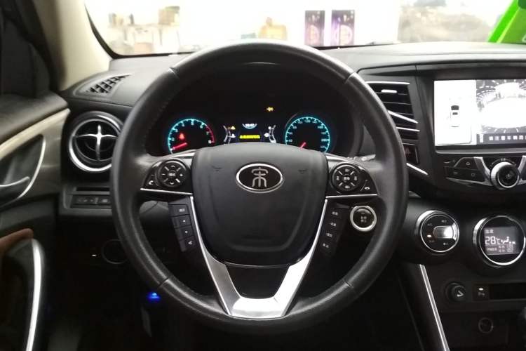 Used BYD Song 2017 Gaishi Upgrade Edition 1.5TID Automatic Luxury Model
