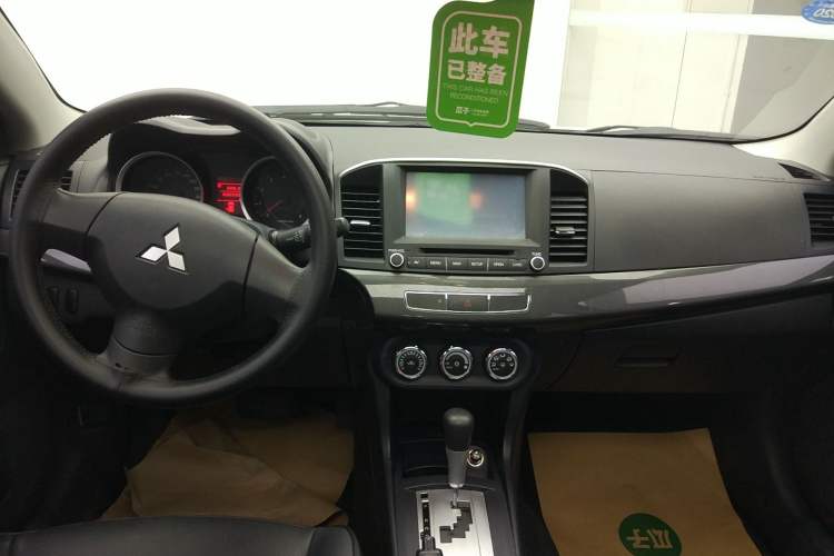 Used Mitsubishi Lancer EX 2013 Fashion Edition 1.8L CVT Comfort Version
