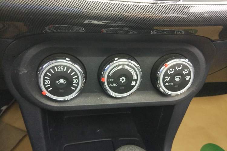 Used Mitsubishi Lancer EX 2013 Fashion Edition 1.8L CVT Comfort Version
