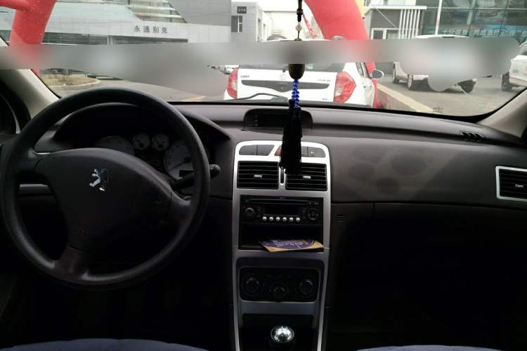 Used Peugeot 307 2013 Hatchback 1.6L Manual Comfort Edition
