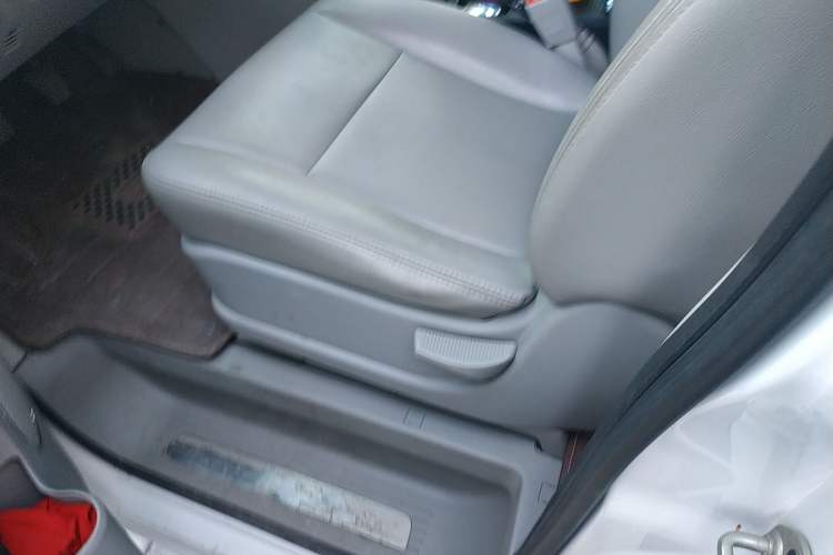 Used JAC Refine M5 2016 2.0T Gasoline Manual Business Edition
