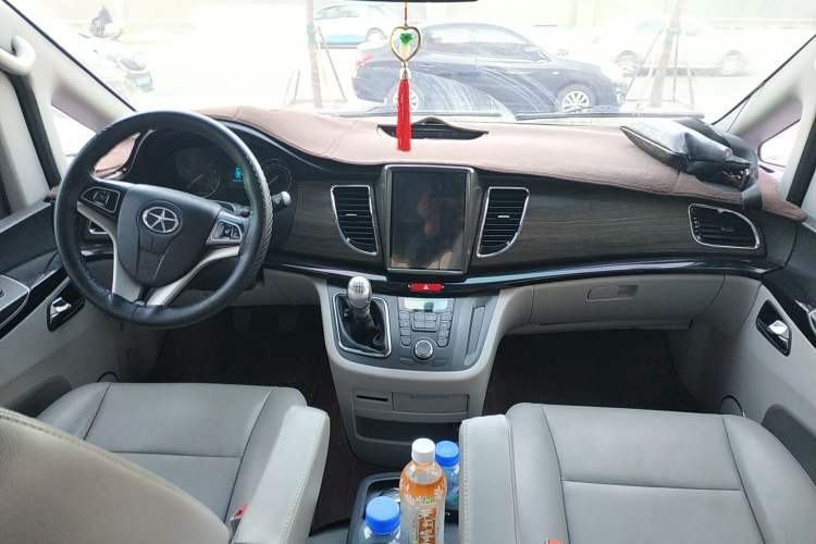 Used JAC Refine M5 2016 2.0T Gasoline Manual Business Edition
