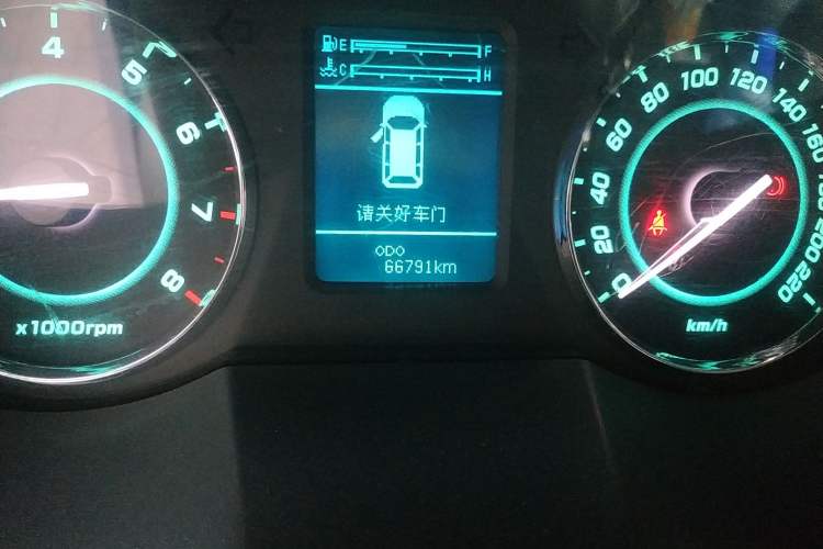 Used JAC Refine M5 2016 2.0T Gasoline Manual Business Edition
