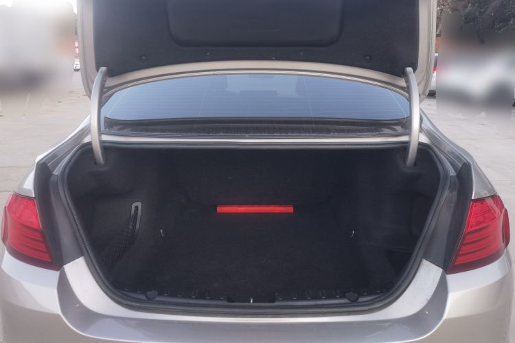 Used BMW 5 Series 2014 525Li Luxury Design Package