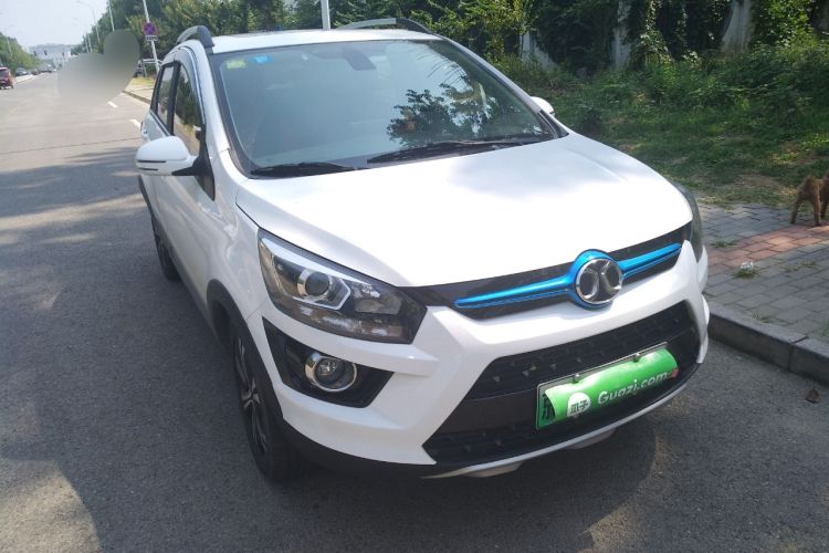 Used BAIC New Energy EX 2016 EX200 Cool Edition Front Right 45 Deg