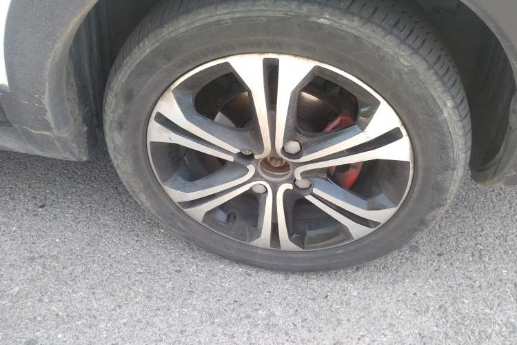 Used BAIC New Energy EX 2016 EX200 Cool Edition Right Front Wheel Hub