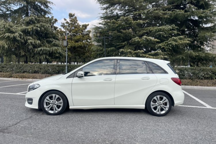 Used Mercedes-Benz B-Class 2017 B 200 Sport Edition