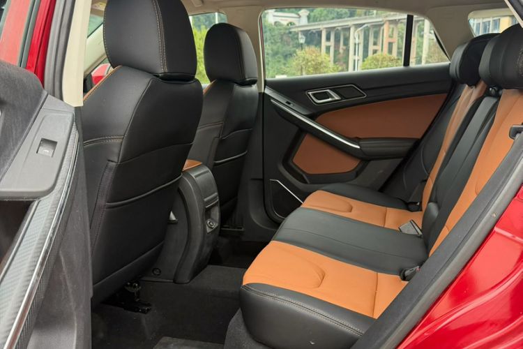 Used JMC Yusheng S330 2016 1.5L GTDi Automatic Two-Wheel Drive Fashion Edition
