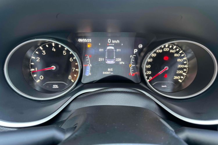 Used Jeep Compass 2017 200T Automatic Family Edition