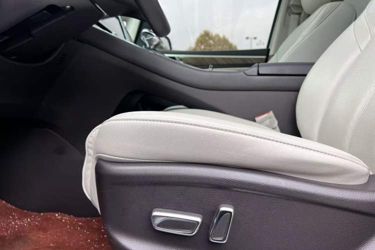 Used GAC Trumpchi M8 2021 Lingxiu Series 390T Deluxe Edition Interior 7