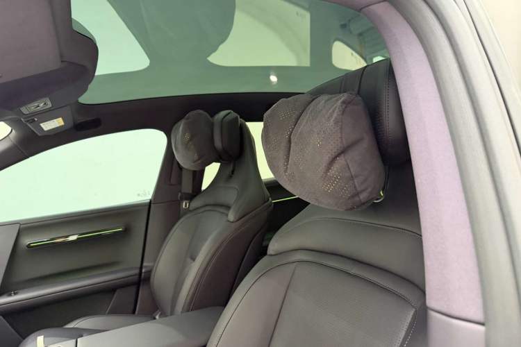 Used Avatr 06 2025 Ultra Pure Electric Edition Headliner