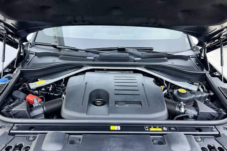 Used Land Rover Range Rover Sport 2024 400PS Dynamic SE
