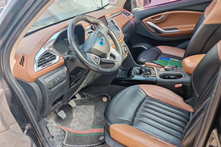 Used Soueast DX7 2015 1.5T Manual Luxury Model