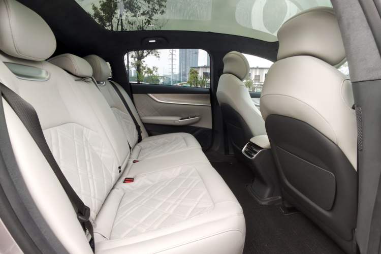 Used CHANGAN NEVO A07 2024 All-Electric "True Fragrance" Edition 710 Flagship Model Interior 4