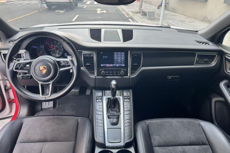 Used Porsche Macan 2017 Macan 2.0T Interior 2