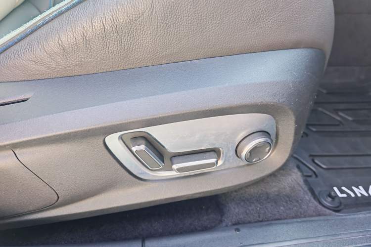 Used Lynk & Co 01 2017 2.0T Two-Wheel Drive Zhaopu Version