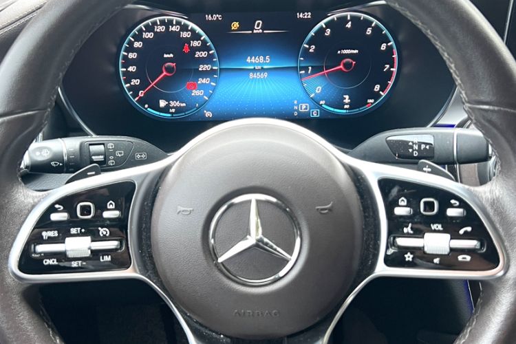 Used Mercedes-Benz GLC 2021 GLC 260 L 4MATIC Luxury Model Odometer Close Up