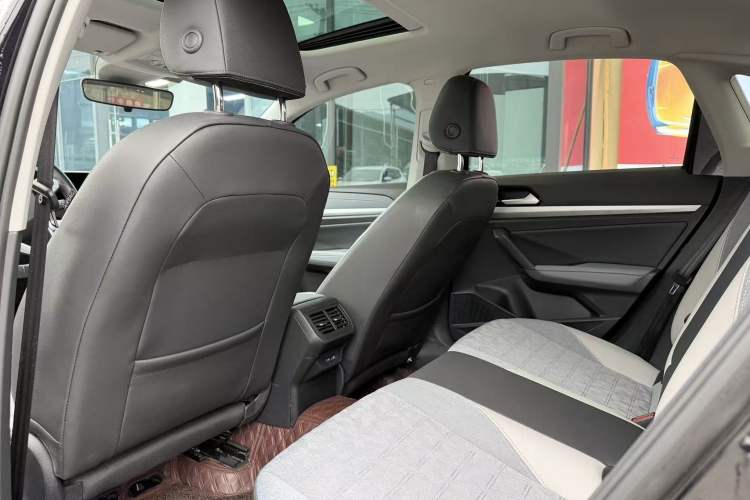 Used Volkswagen Lavida 2023 300TSI DSG Full-Comfort Edition