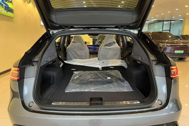 Used Hima Luxeed R7 2026 Model Pure Electric Max+ Interior 4