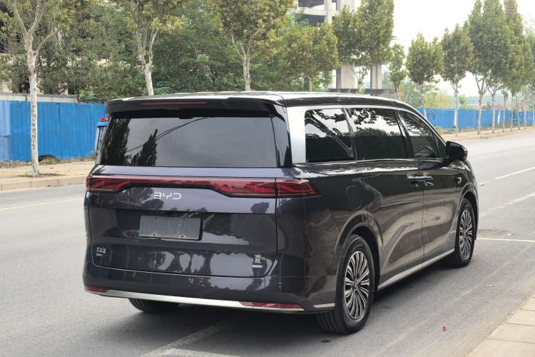 Used BYD Xia 2025 DM-i 1.5T 180km Excellence Model
