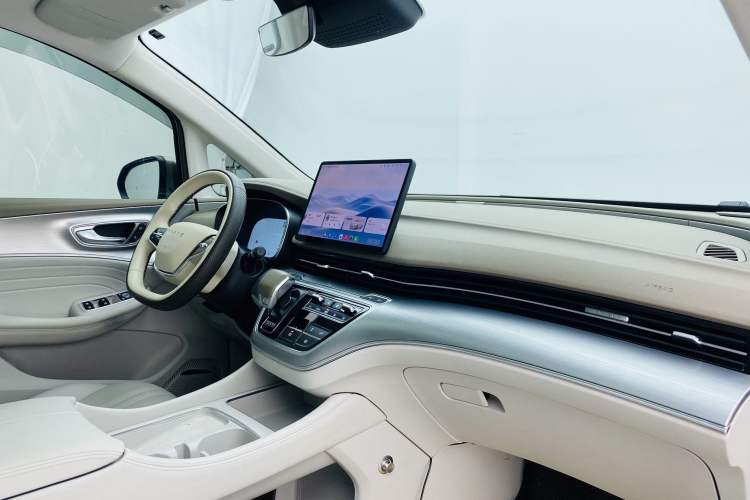 Used Roewe iMAX8 New Energy 2025 1.5T DMH Lu Zun Deluxe Edition