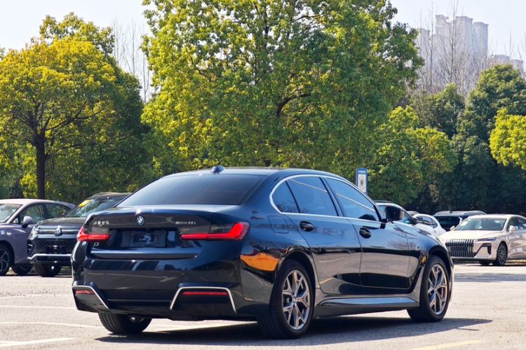 Used BMW i3 2022 eDrive 35 L Exterior 6