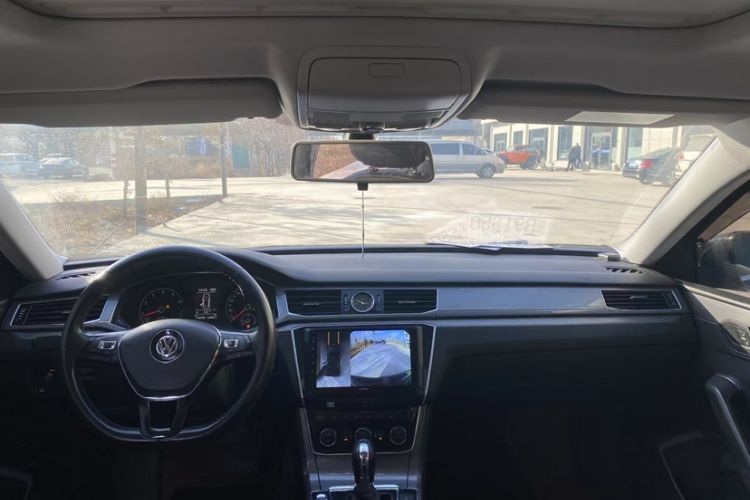 Used Volkswagen Passat 2017 330TSI DSG Luxury Edition
