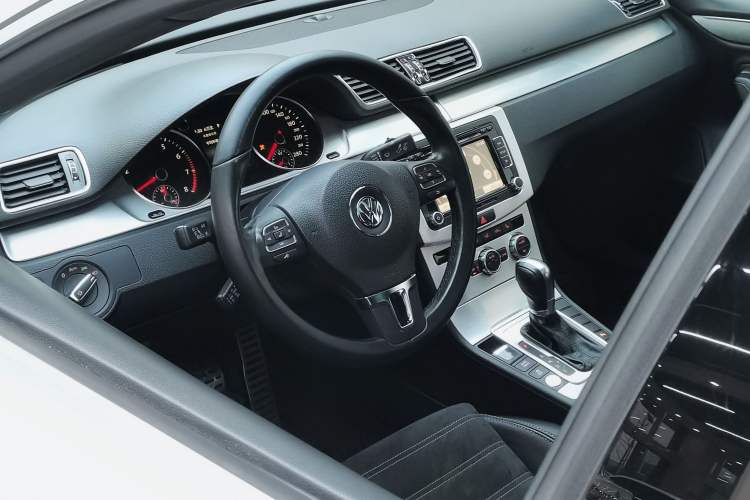 Used Volkswagen FAW-Volkswagen CC 2016 2.0 TSI Luxury Model
