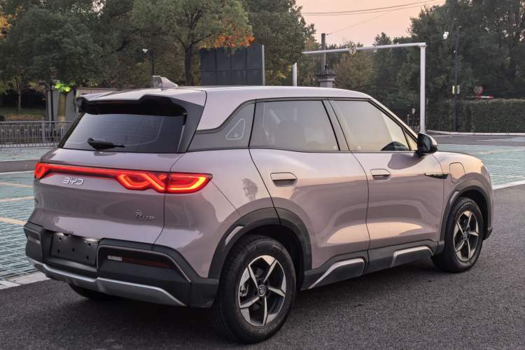 Used BYD Yuan UP 2024 401KM Leading Edition Exterior 5